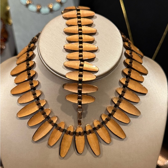 Vintage Matisse Queen Nefertiti  Enamel Over  Copper Signed Necklace & Bracelet - Picture 3 of 5